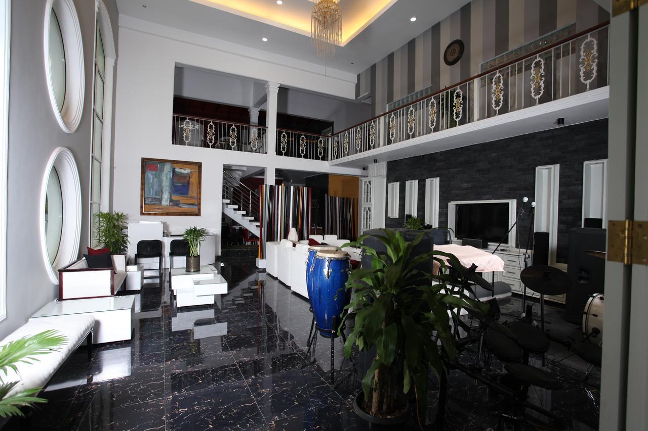 อยานา บูทิก โฮเต็ล Hotel แคนดี้ ภายนอก รูปภาพ